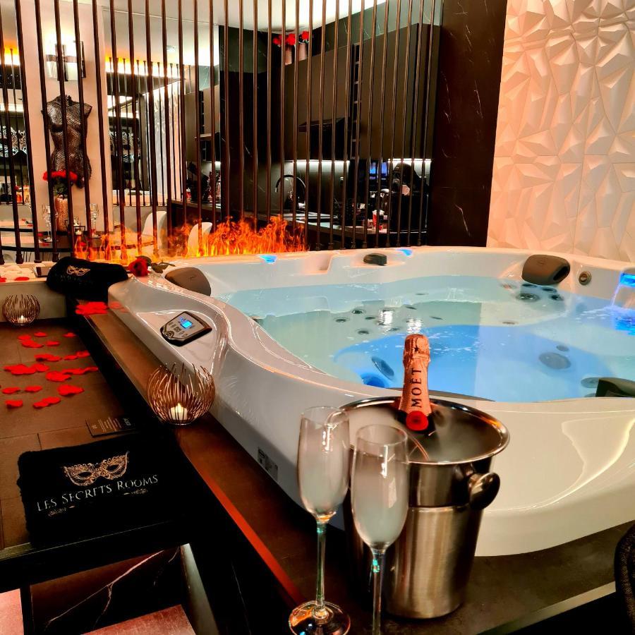 Les Secrets Rooms, Love Room De Luxe Avec Jacuzzi Rivesaltes Kültér fotó
